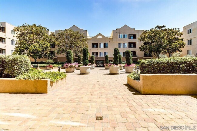 Building Photo - 3520 Lebon Dr