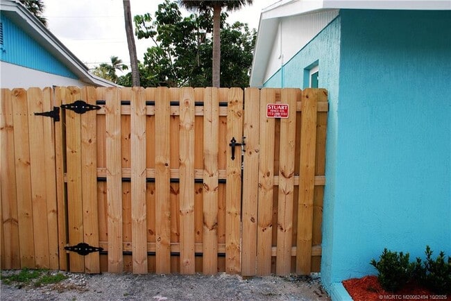 Building Photo - 406 Robalo Ct
