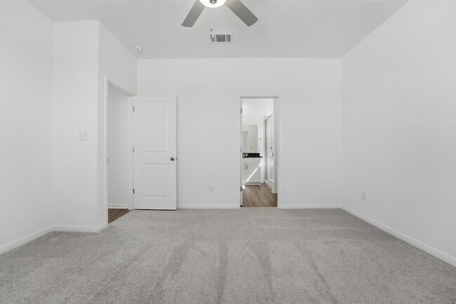 Building Photo - 201 Betsy Rd