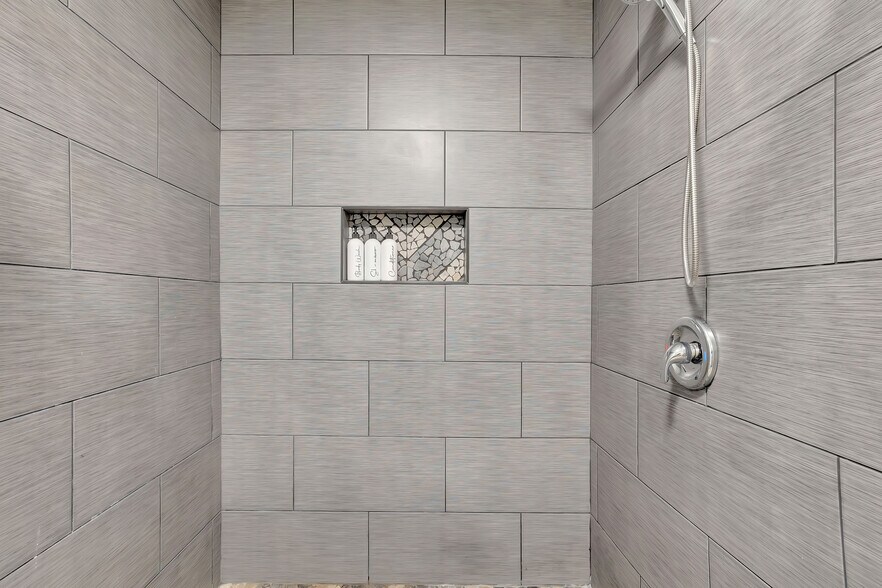 Building Photo - 1268 Ladd St SW