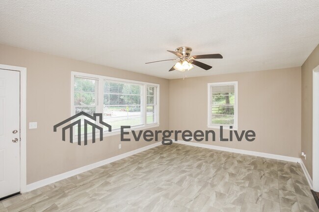 Building Photo - 1454 Fork Ave