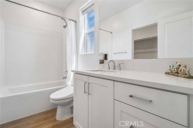 Building Photo - 275 Sash