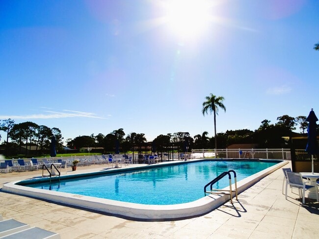 Building Photo - 409 Pine Glen Ln