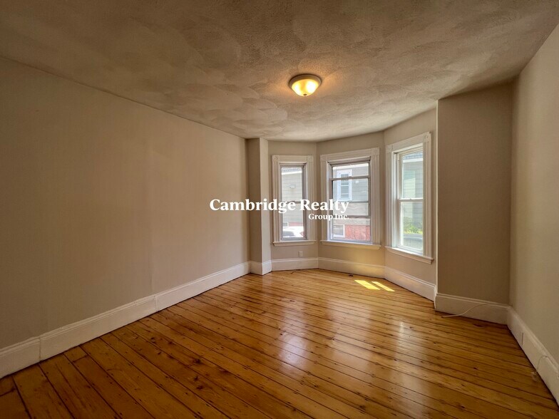 Primary Photo - 17 Hudson St