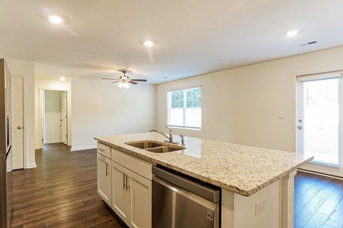 Building Photo - 5680 Timber Leaf Lp