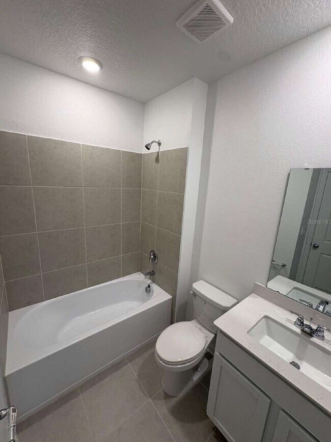 Building Photo - 2787 Skyline Lp