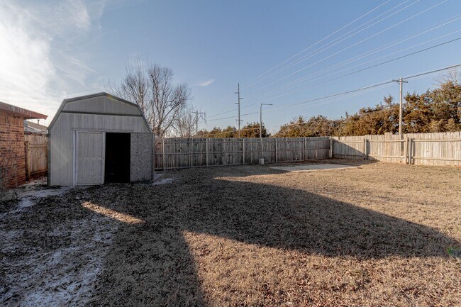 Building Photo - 3 Bed 2 Bath in Norman