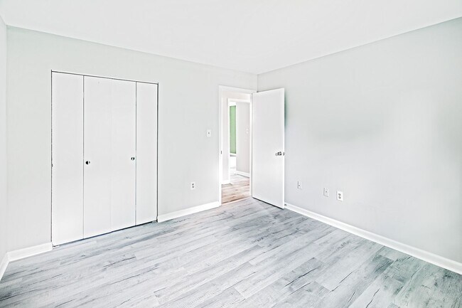 Building Photo - 117 E Beaver Ct