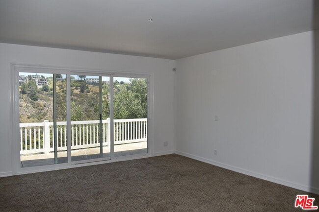 Building Photo - 11365 Chalon Rd