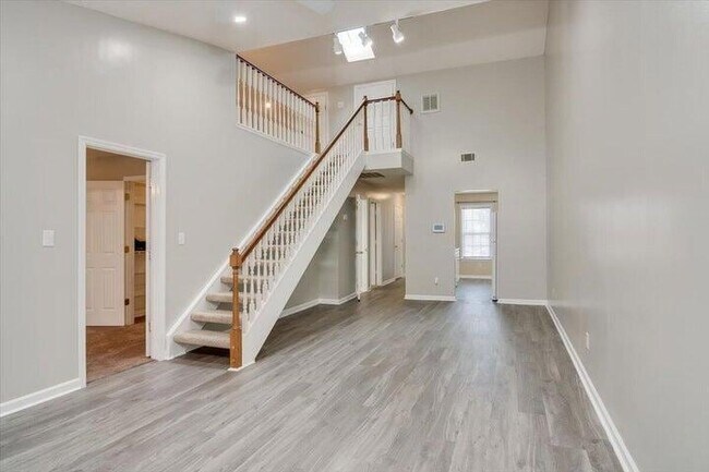 Building Photo - 3013 Abba Dr