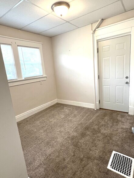 Building Photo - 107 Ottumwa St