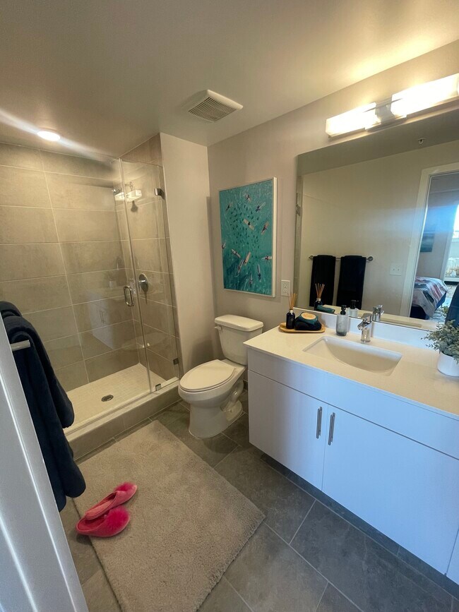 Building Photo - 710 SE 22nd St