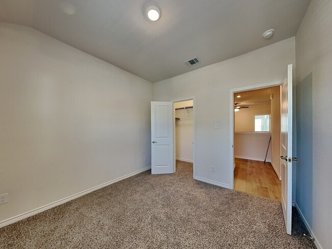 Building Photo - 2020 Saddle Way