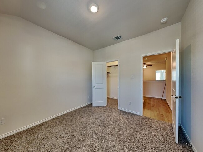 Building Photo - 2020 Saddle Wy