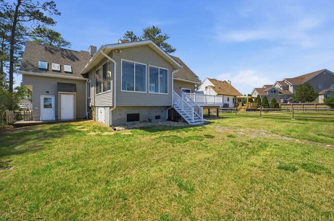 Building Photo - 20B Freeman Dr