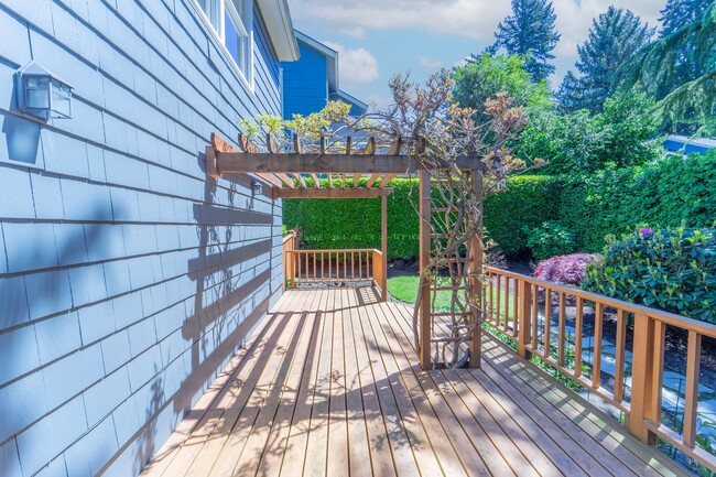 Building Photo - Enchanting Portland Heights 5BD House: You...