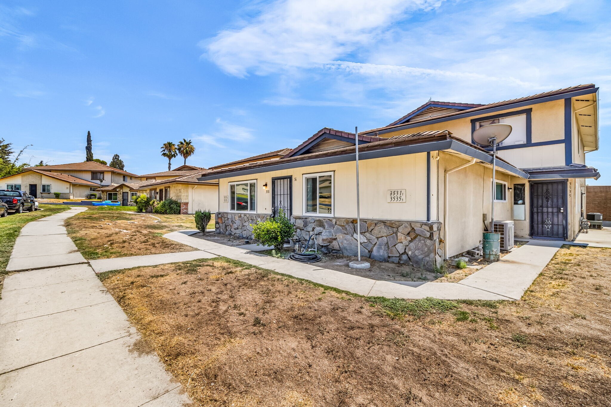 Building Photo - 3531 Rainbow Ln