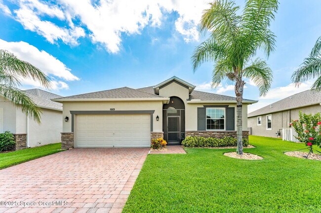 Building Photo - 5724 Trieda Dr