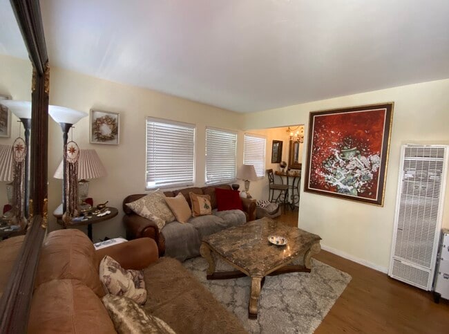 Building Photo - 1860 Diamond St