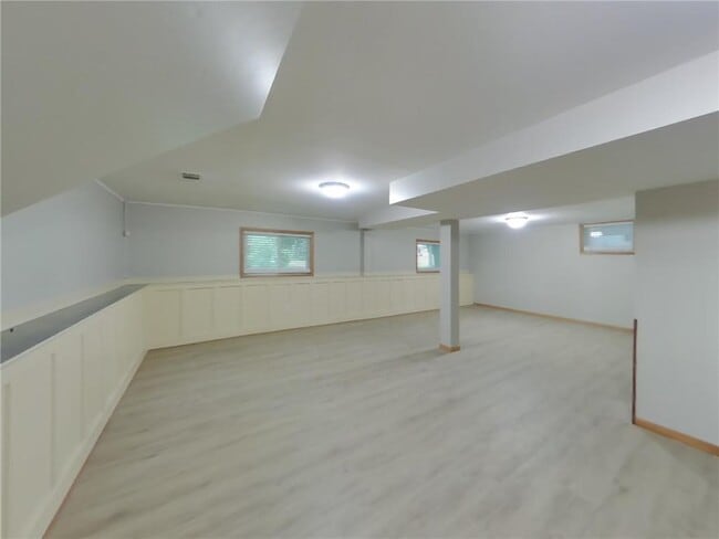 Building Photo - 9720 28th Ave N