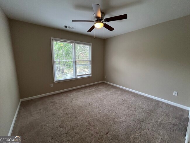 Building Photo - 495 Summer Breeze Ct.