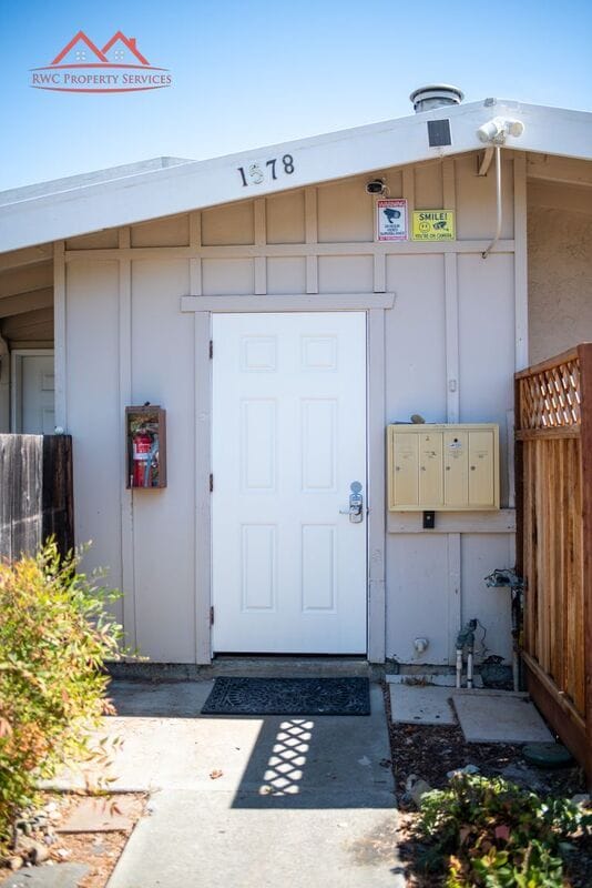 Building Photo - 1578 Albatross Dr