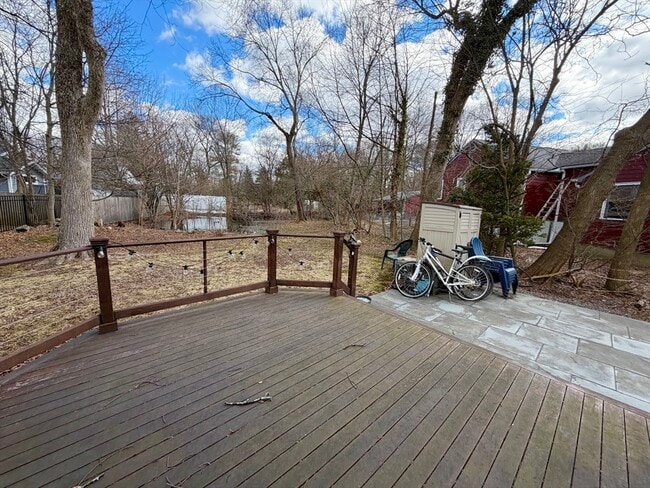 Building Photo - 176 Upland Ave