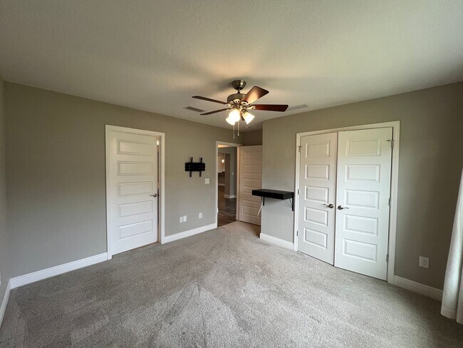 Building Photo - Executive Living