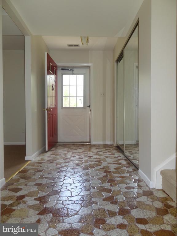 Building Photo - 1627 Severn Run Ct