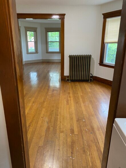 dining room - 4093 Washington St