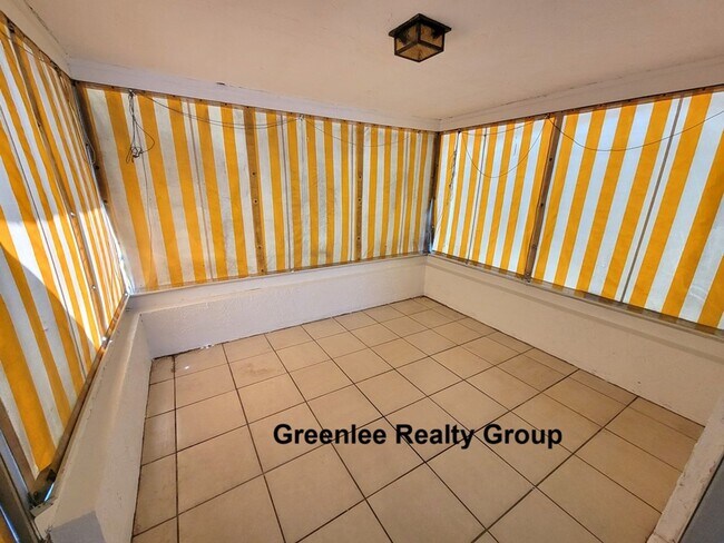 Building Photo - 2 Bedroom/2 Bath Home in Port Richey- Pet ...