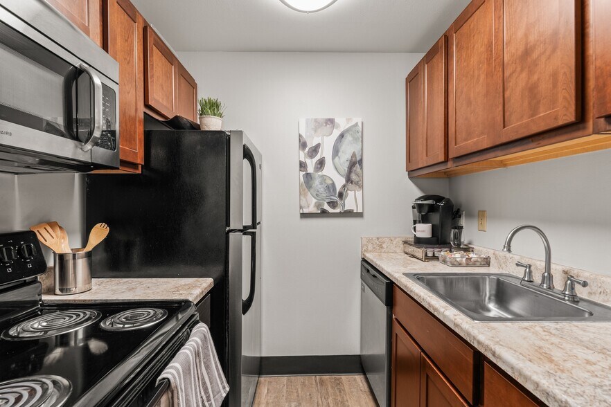 Valley View Apartments Kitchen - Valley View