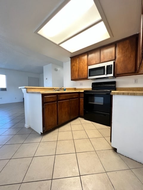 Kitchen - 58785 Barron Dr