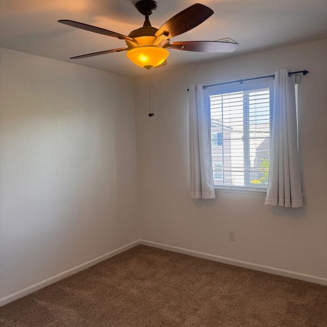 Building Photo - Beautiful Home in South Meadows!