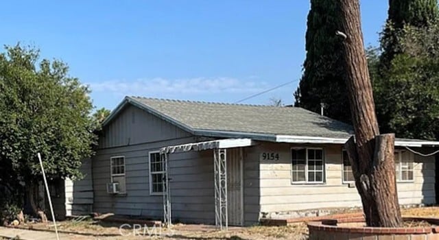 Building Photo - 9154 Laurel Ave
