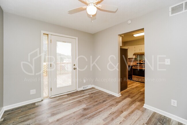 Building Photo - 1717 Demorest Rd