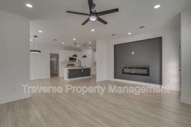 Building Photo - 3707 Penelope St