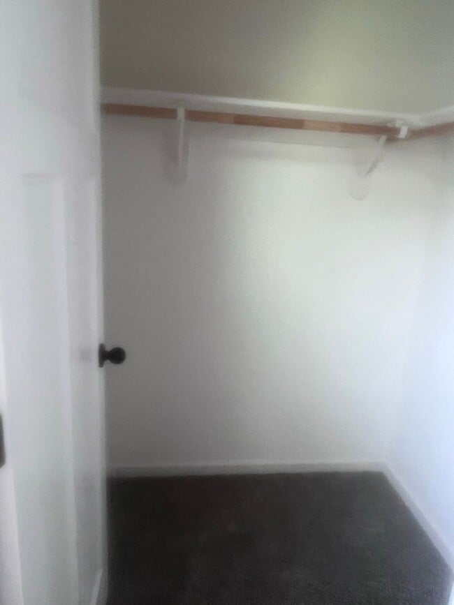 Building Photo - Riverbank!