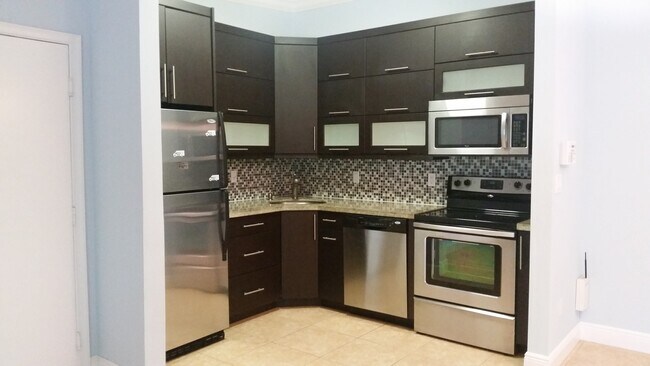 Primary Photo - 9755 W McNab Rd