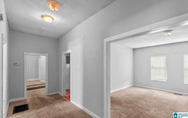 Building Photo - 3117 Beulah Ave SW