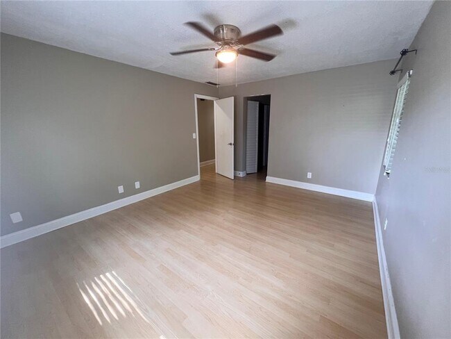 Building Photo - 302 Palm Coast Pkwy NE