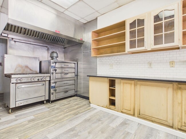 Building Photo - 1012 N 3rd St