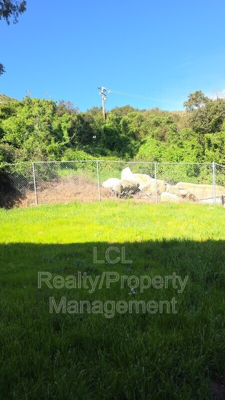 Building Photo - 33361 Gisborne St