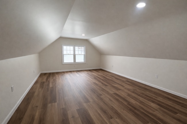 Building Photo - Updated 3BR Home with Garage and Fenced Yard