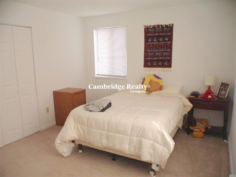 Primary Photo - 42 Belmont St
