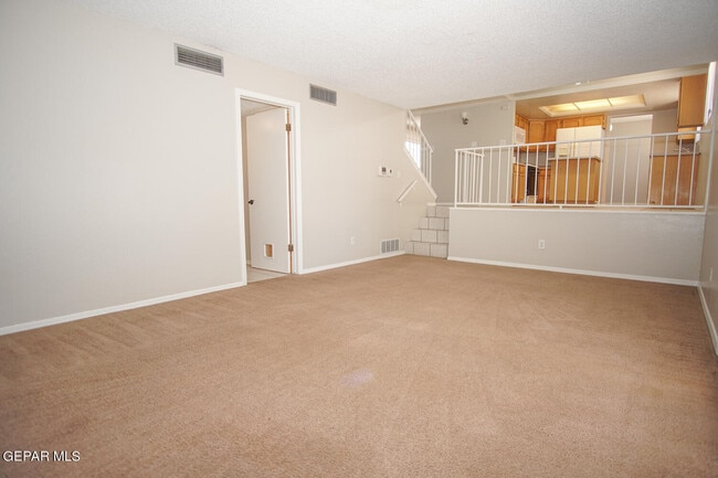 Building Photo - 2348 Mermaid Dr