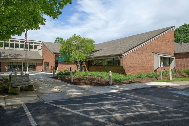 Building Photo - 709 Sydney Terrace
