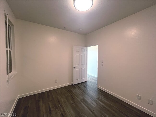 Building Photo - 1533 Franklin Ln