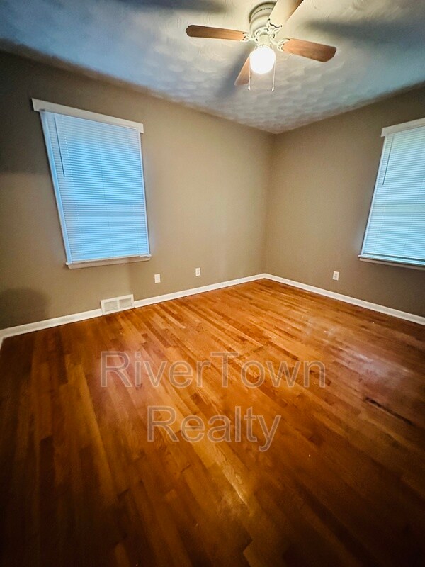 Building Photo - 3954 Comanche Rd