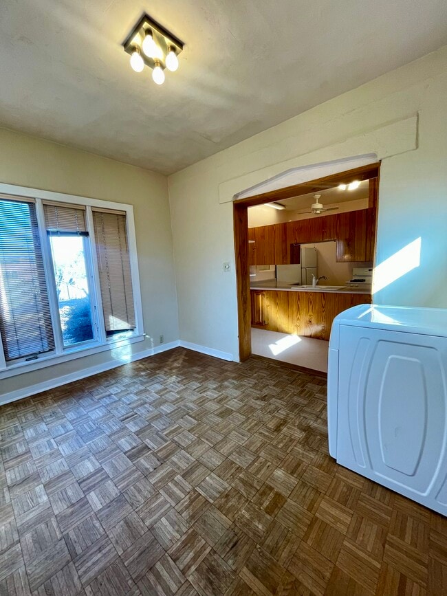 Building Photo - Girard UNM